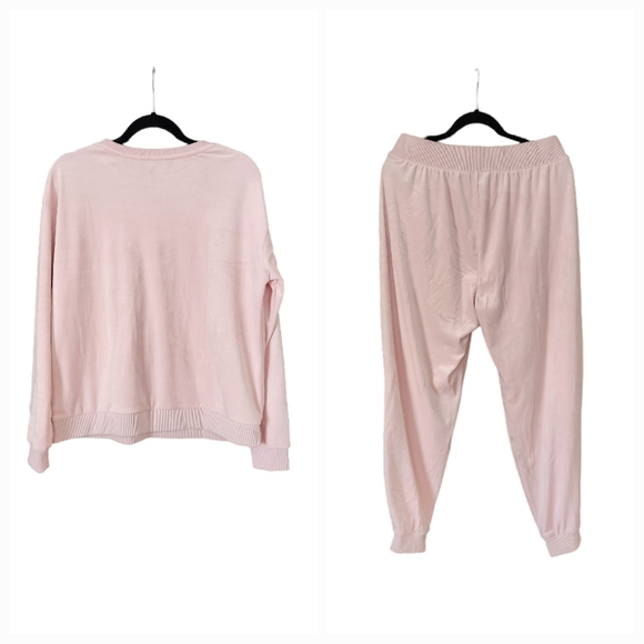 2/$50 Banana Republic Velour Lounge Set - Picture 3 of 9